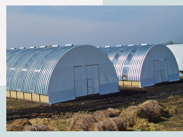 Сельскохозяйственные здания в Соли-Илецке